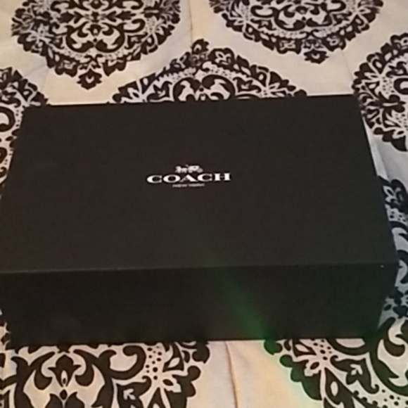 Coach Farrah Sig JACQ Sneakers - Picture 1 of 3